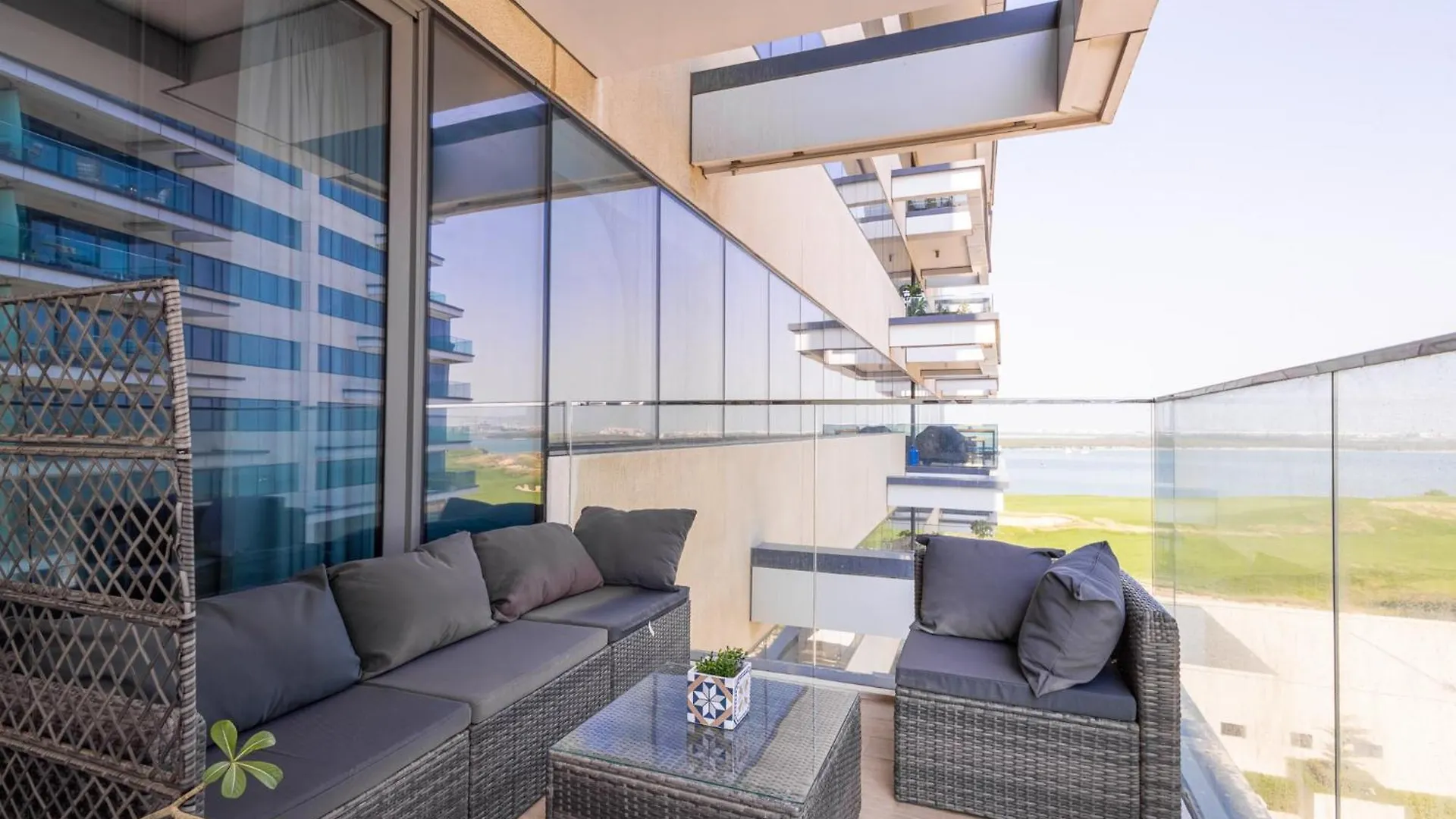 Voyage Studio In Mayan With Partial Ocean Views Αμπού Ντάμπι Ηνωμένα Αραβικά Εμιράτα