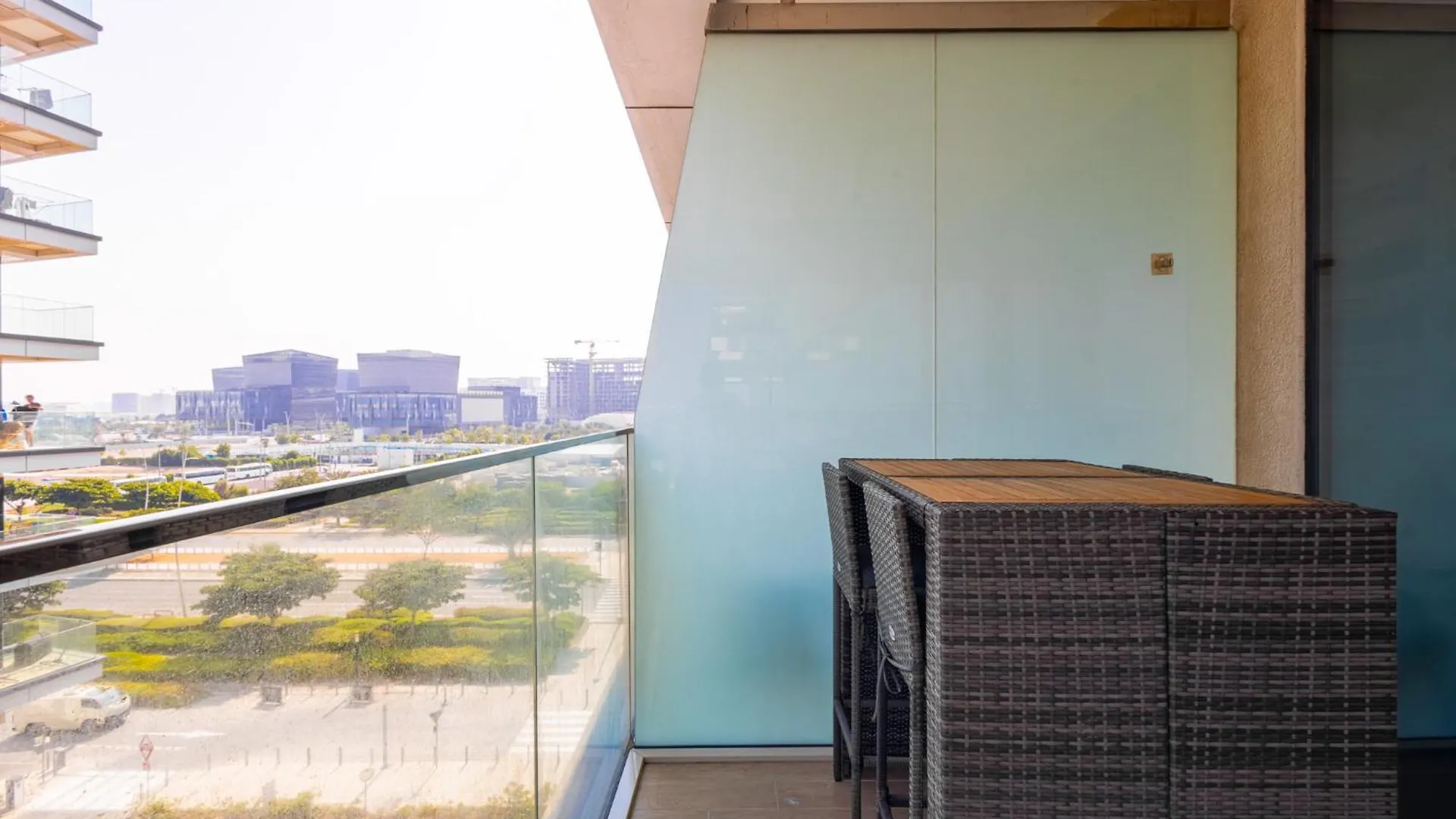 Voyage Studio In Mayan With Partial Ocean Views Abu Zabi 0*,